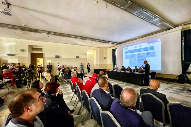 Incontro con la popolazione di Bacoli