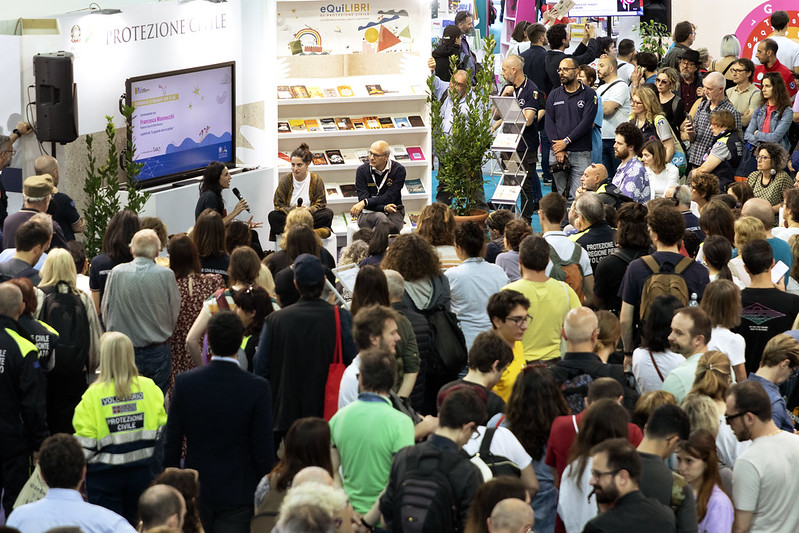 Salone del Libro di Torino: l'incontro tra Fabrizio Curcio e Francesca Mannocchi